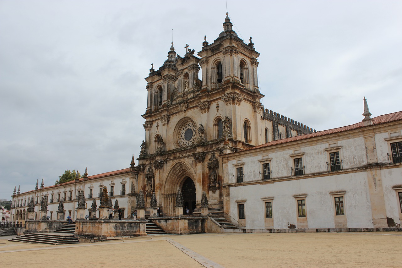 lejesoldat bakke mineral 10 Top Tourist Attractions of Portugal